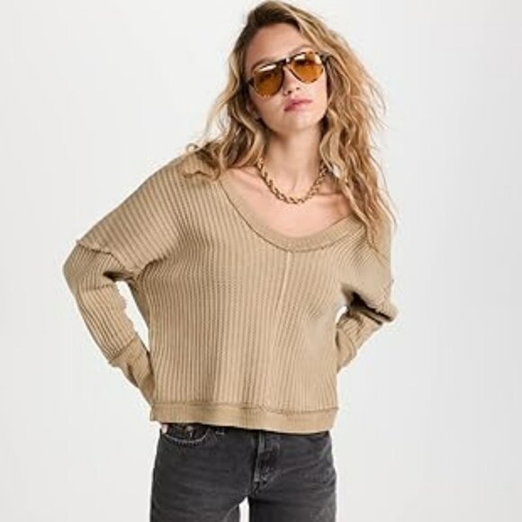 NWT We the Free Size XS New Magic Thermal Tee Golden Olive FLAWS - Picture 9 of 11